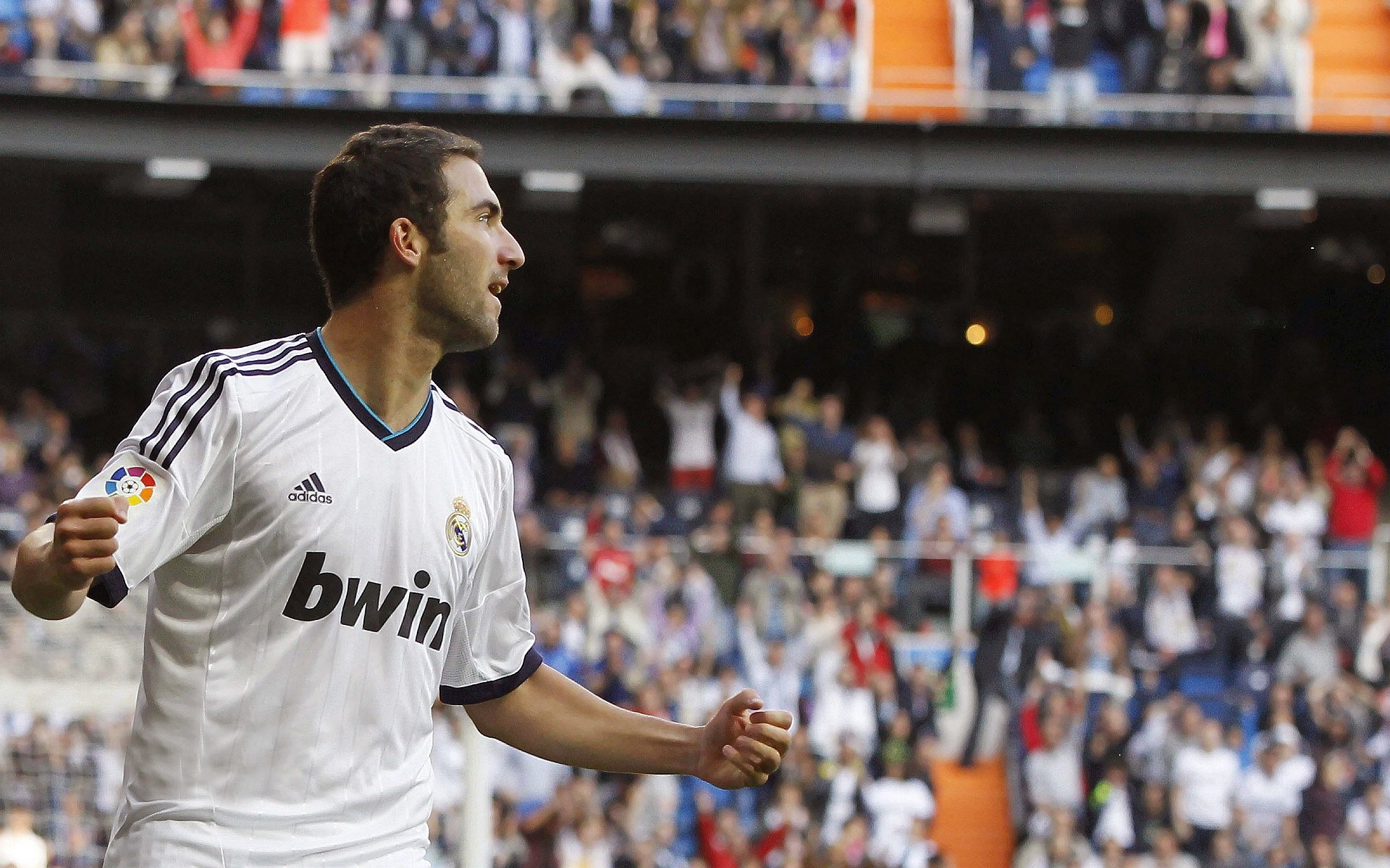 德甲争冠夜，加维的冷静与火热